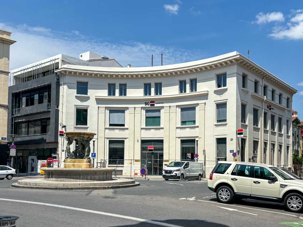 Ravalement de façade monument architecture quart de cercle